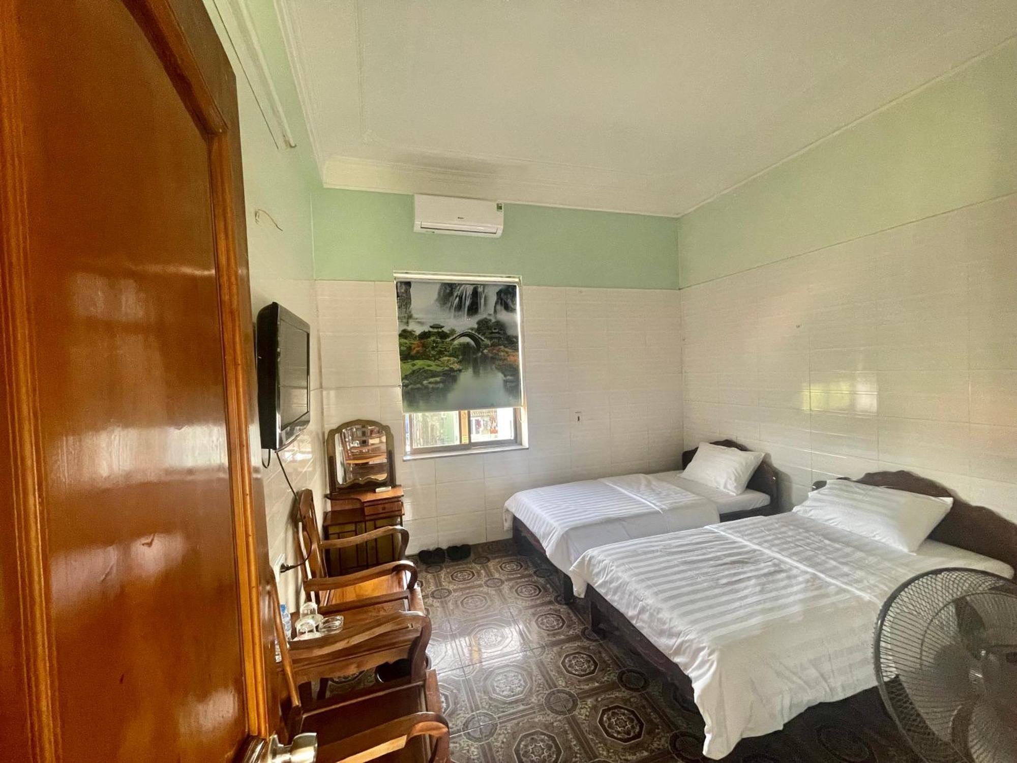 Bach Dai Dung Hotel Ha Tinh Bagian luar foto